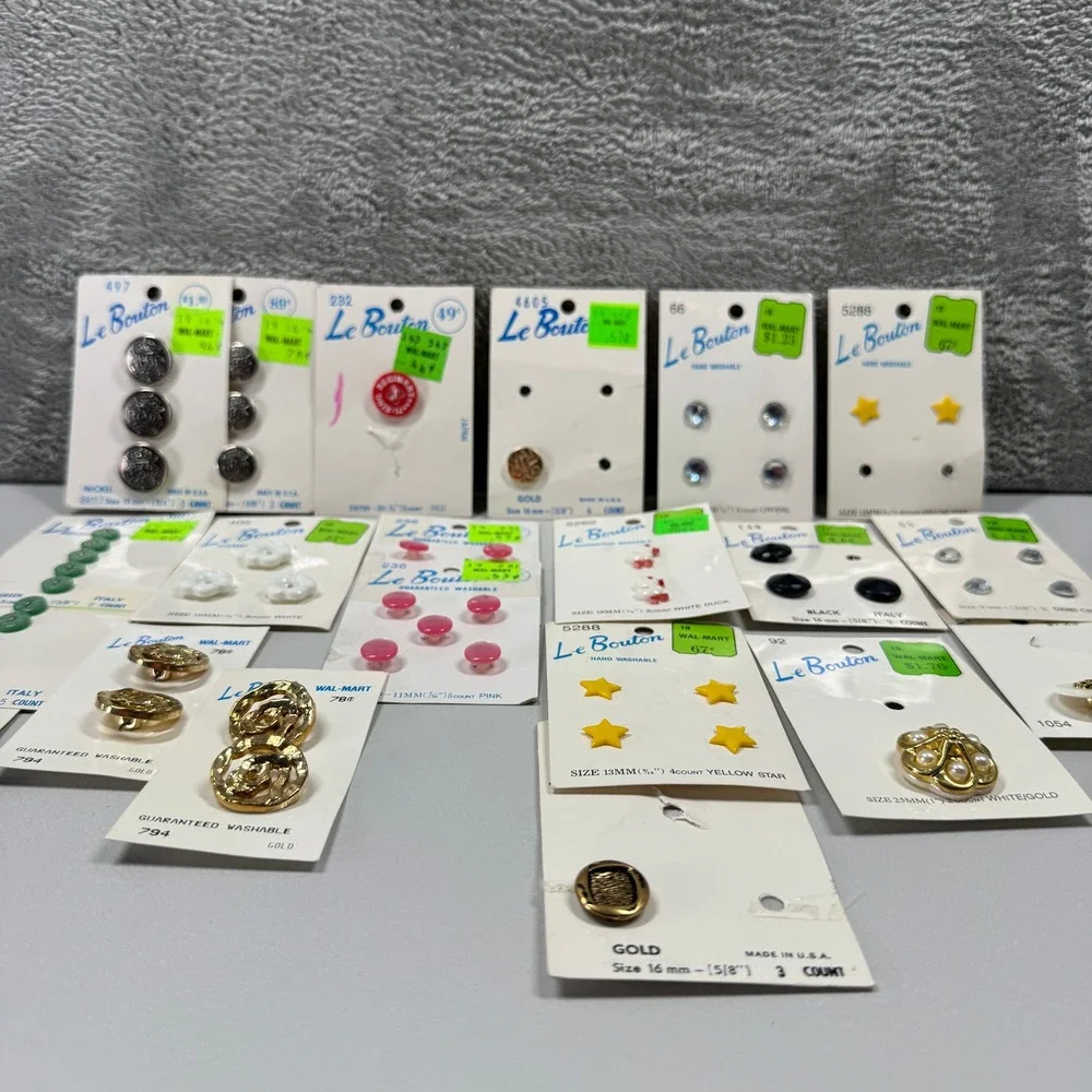 Vintage Le Bouton Sewing Buttons Lot of 58 Novelty Stars Ducks Pearl Floral